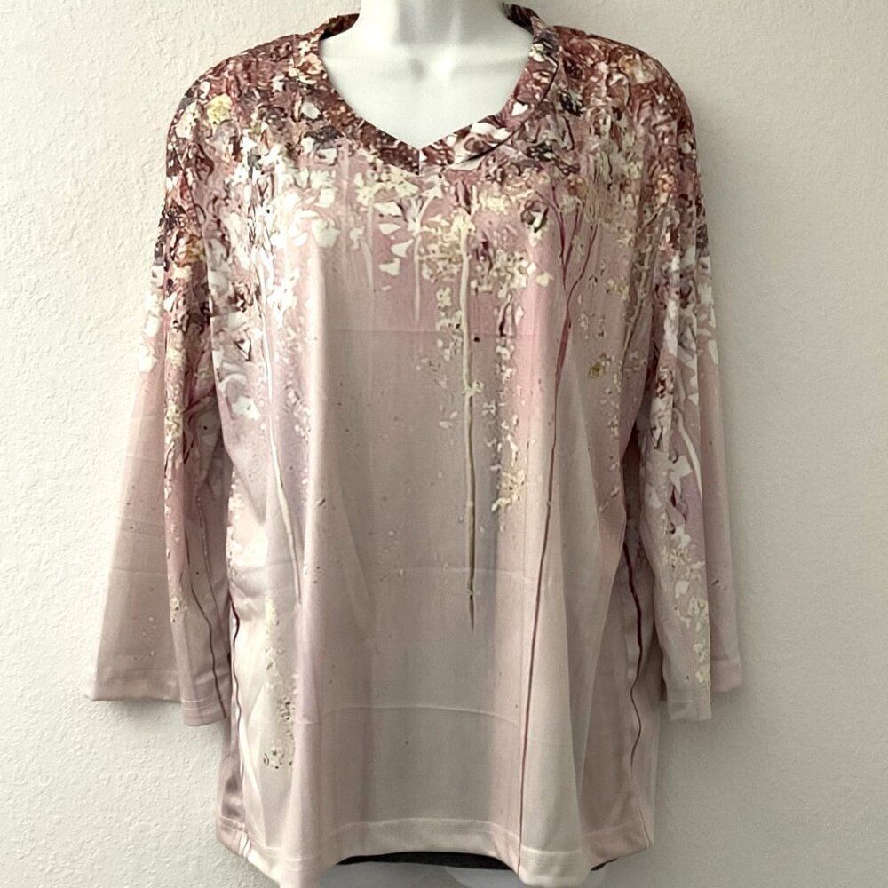 Floral Print Silky Smooth 3/4 Sleeve Blouse - Size L